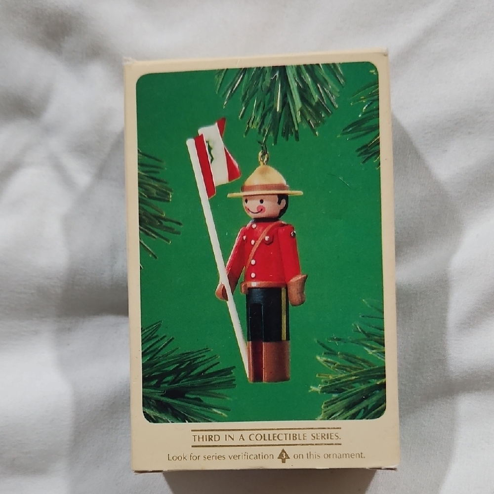 Vintage 1984 Hallmark Clothespin Soldier Keepsake Ornament #3